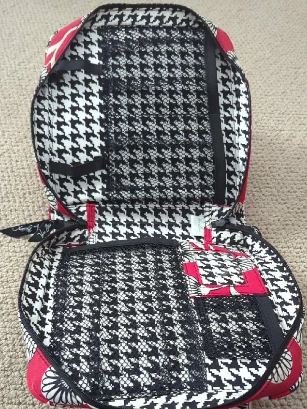 Vera Bradley Deco Daisy tech organizer bag in red.